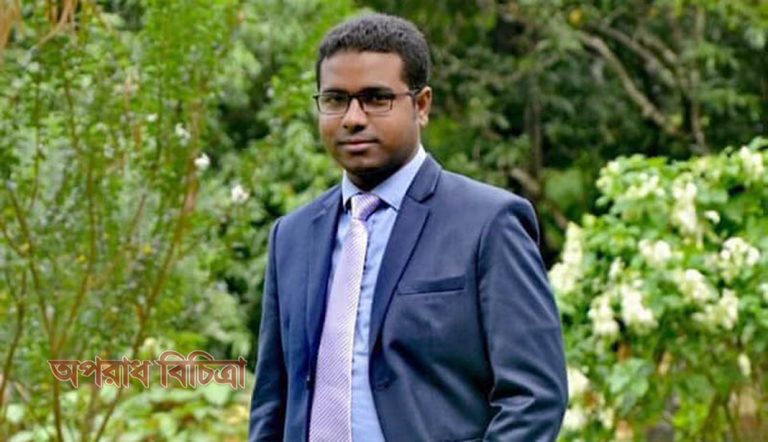 নর্দমায় পড়ে থাকা বৃদ্ধকে ওঠালেন বিচারক শুভ