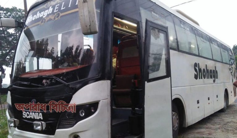 অভিনব কায়দায় ১০ হাজার পিস ইয়াবা লুকিয়ে রেখেছিল বাসের হেলপার