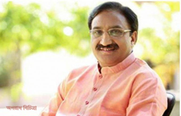 ভারতের শিক্ষামন্ত্রীর শিক্ষাগত যোগ্যতা নিয়েই প্রশ্ন