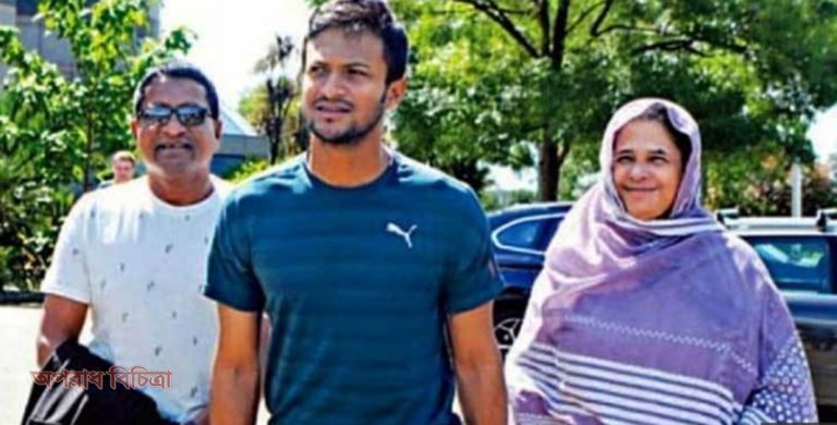 ব্যাট আর বলে দুর্দান্ত নৈপুণ্য দেখিয়ে অসংখ্য রেকর্ডও গড়েছেন সাকিব