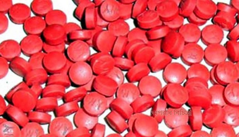 তুরাগে ১০০ পিস ইয়াবা সহ গ্রেফতার ৩