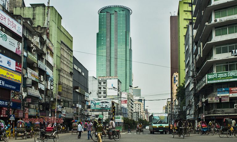 ১৫তলা থেকে পড়ে ছাত্রীর মৃত্যু