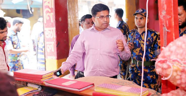 হঠাৎ করে বেড়েছে পেঁয়াজের দাম
