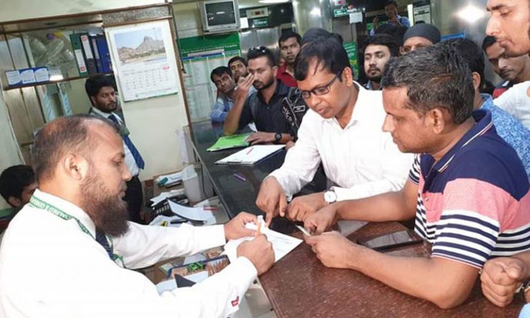 ডেঙ্গু পরীক্ষায় বাড়তি ফি আদায় করছে রাজধানীর বিভিন্ন হাসপাতাল