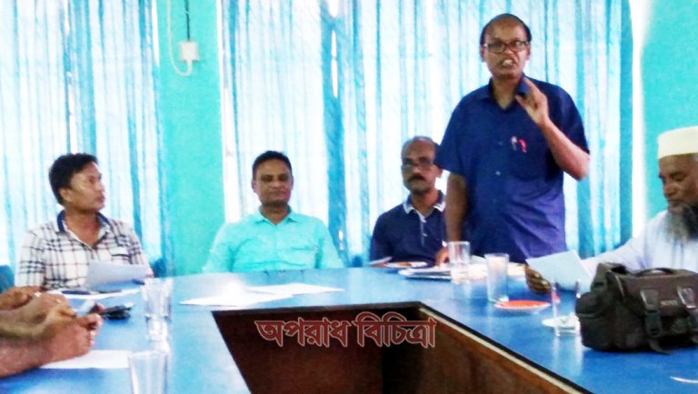 লালমনিরহাট পৌর প্রাথমিক বিদ্যালয়ের ৩২ বছরের বরাদ্দকৃত জমি মালিকানায় বরাদ্দ দেওয়ার প্রতিবাদে সংবাদ সম্মেলন