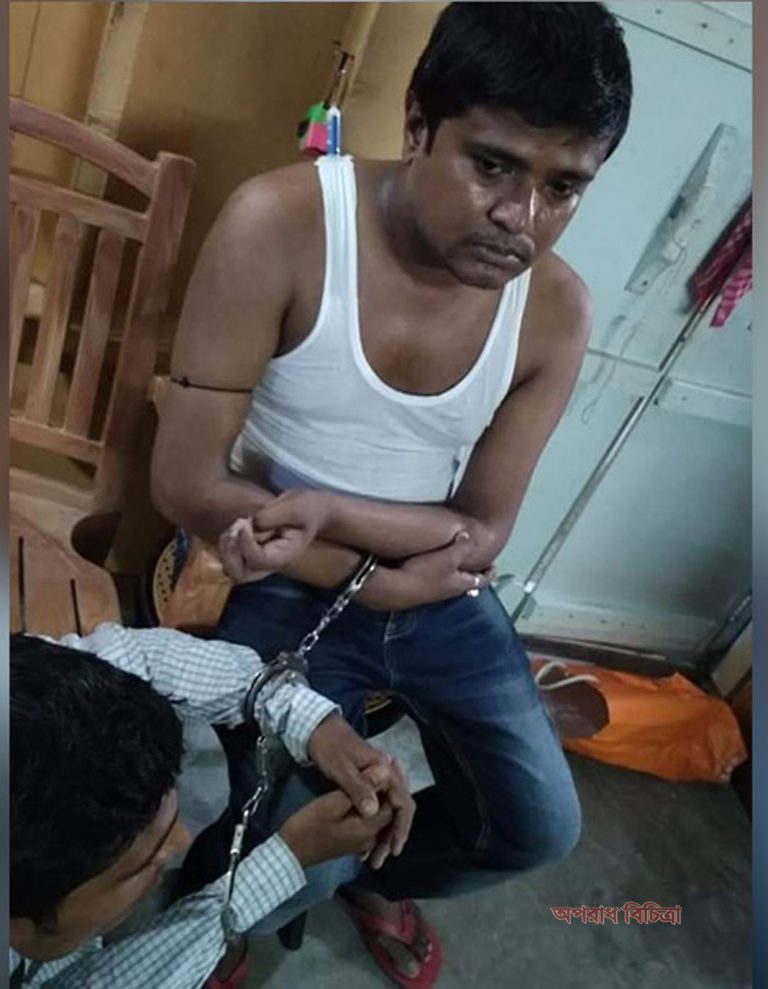 ৩০৩ বোতল ফেনসিডিলসহ এক স্কুল শিক্ষক ও তার সহযোগী আটক