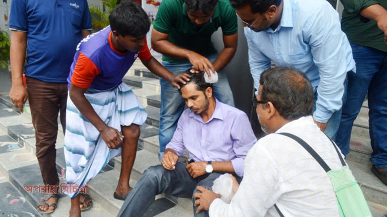 এমপির বিরুদ্ধে রিপোর্ট প্রকাশের পর এক সাংবাদিককে হত্যাচেষ্টার অভিযোগ
