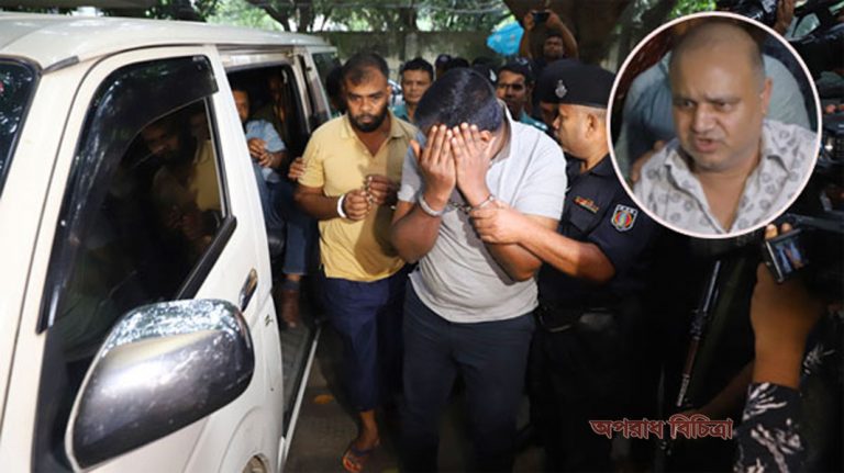 সরকারি বড় সব কাজ ছিল তাঁর কবজায়