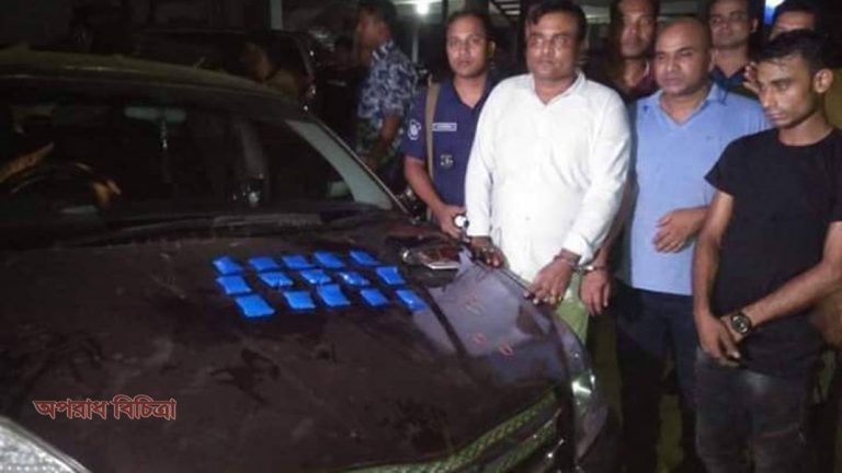 ইয়াবা পাচারকালে এক চেয়ারম্যানসহ আটক-৩