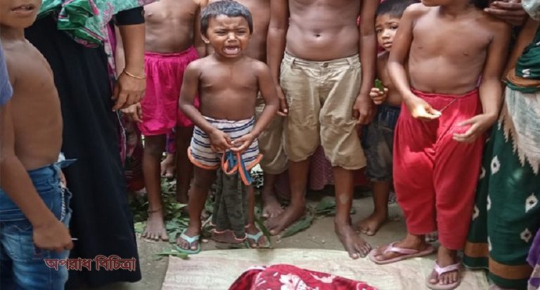 সন্তানদের খাবার জোগার করতে না পারায় এক মা গলায় ওড়না পেঁচিয়ে আত্মহত্যা
