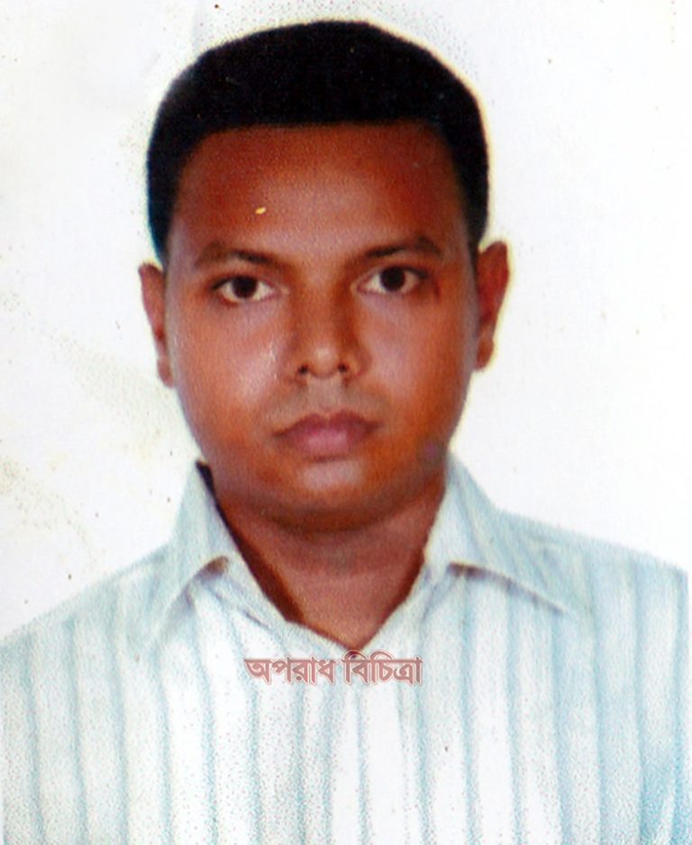 গাড়ীসহ ড্রাইভার নুর জামাল নিখোজ