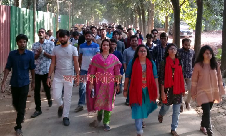 সর্বাত্মক ধর্মঘটে অচল জাবি
