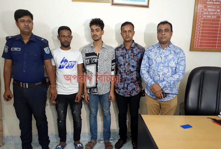 সাভারে ১০০ পিস ইয়াবাসহ ২জনকে আটক