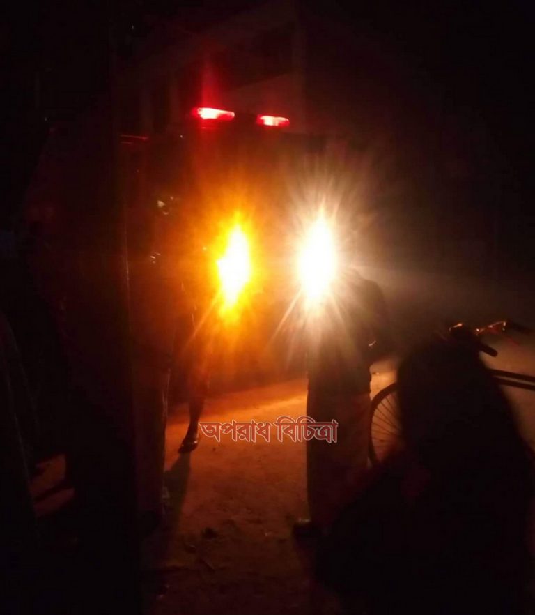 সাভারে অগ্নিকান্ডে ১৮ ঘর পুড়ে ছাই