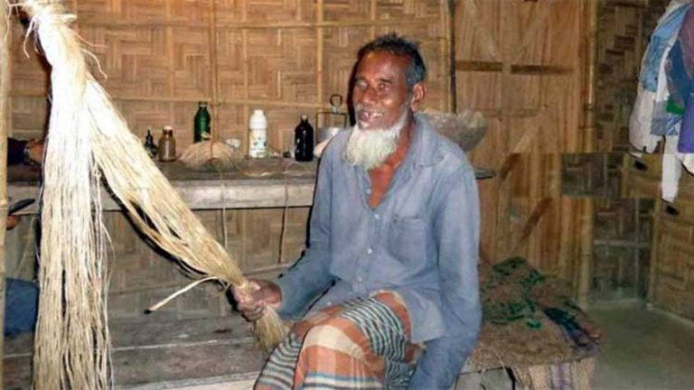 মৃত্যুর পর রাষ্ট্রীয় সম্মান না দিতে আবেদন করেছেন এক মুক্তিযোদ্ধা