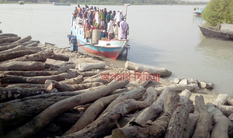 কলাপাড়ায় ইজারাদারের খামখেয়ালিতে ঘাটে ভিড়ছেনা লঞ্চ – ভোগান্তিতে শত শত যাত্রী বিআইডব্লিউটিএ কর্তৃপক্ষ অসহায়
