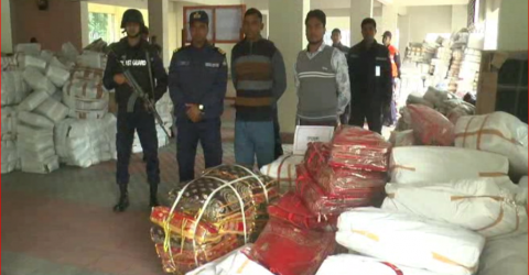ট্রলার থেকে বস্তা ভর্তি ২৫ হাজার পিস ভারতীয় শাড়ি, লেহেঙ্গা ও থ্রী-পিস জব্দ