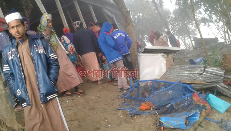 কুড়িগ্রামের রৌমারী সীমান্তে ভারতীয় বন্য হাতির তান্ডবে ঘরবাড়ি ভাংচুরসহ কৃষকের ফসলের ব্যাপক ক্ষতি কান্নায় ভেঙ্গে পরছে ক্ষতিগ্রস্তরা