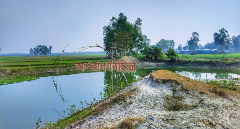 রৌমারীর ঝগড়ারচর বেড়ীবাঁধ মেরামত না করায় আগামী বর্ষায় হাজার  একর জমির ফসল ক্ষতির সম্ভাবনা,সংস্কারের দাবী হাজারও কৃষকের।