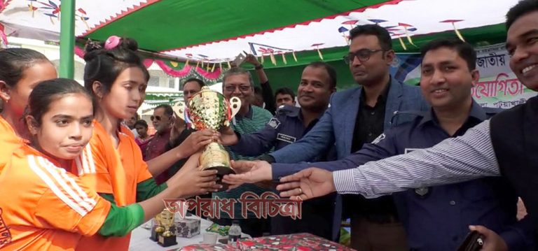 কলাপাড়ায় স্কুল পর্যায়ে জাতীয় কাবাডি প্রতিযোগিতা অনুষ্ঠিত