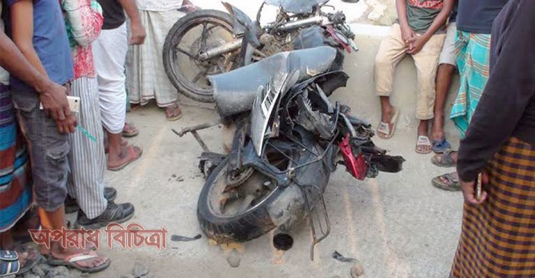 ট্রেনের ধাক্কায় তিন মোটরসাইকেল আরোহী নিহত