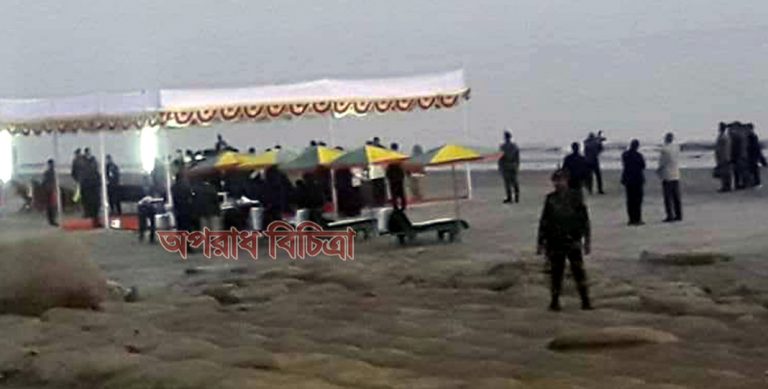 কুয়াকাটা সৈকতে স্ব-পরিবারে সূর্যাস্ত দেখলেন রাষ্ট্রপতি আবদুল হামিদ