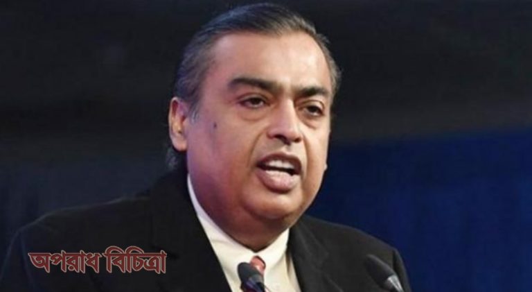 অন্য কোনো কাজ বাদ পড়লেও মায়ের কাছে যাওয়া ভুলে যান না তিনি