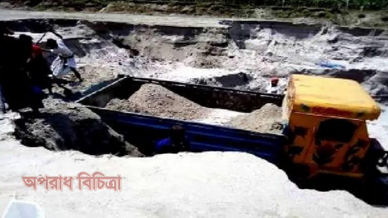 প্রশাসনকে বৃদ্ধাঙ্গুলী দেখিয়ে অসাধু চক্র বাণিজ্য করে চলছে