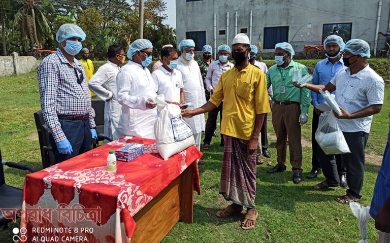 কুয়াকাটায় পদক্ষেপ এনজিও’র ঈদ সামগ্রী বিতরণ