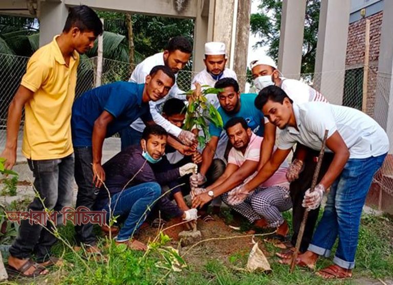 কুয়াকাটায় জিয়াউর রহমানের মৃত্যুবার্ষিকীতে ছাত্রদলের বৃক্ষরোপণ কর্মসূচী পালিত