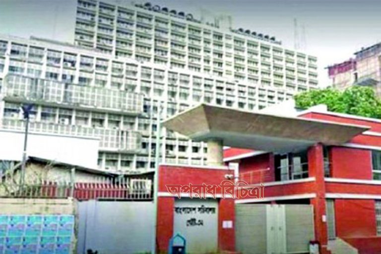 ৩৬ মন্ত্রণালয় দফতরের তালা খোলেনি