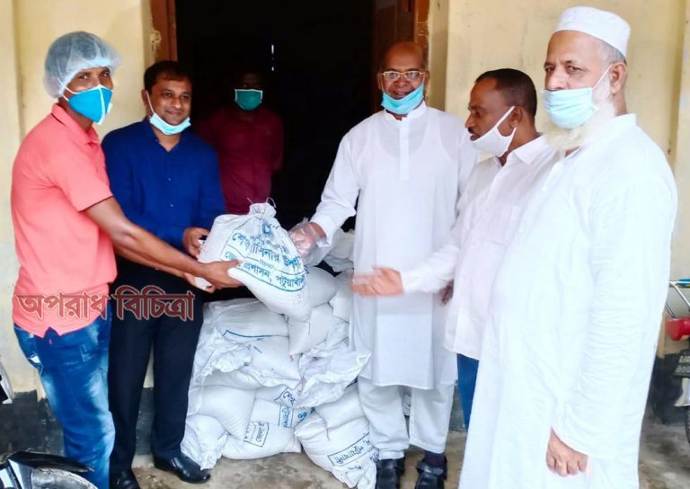 প্রধানমন্ত্রীর সহায়তা পেলেন কুয়াকাটায় ট্যুরিস্ট বোট সমিতি