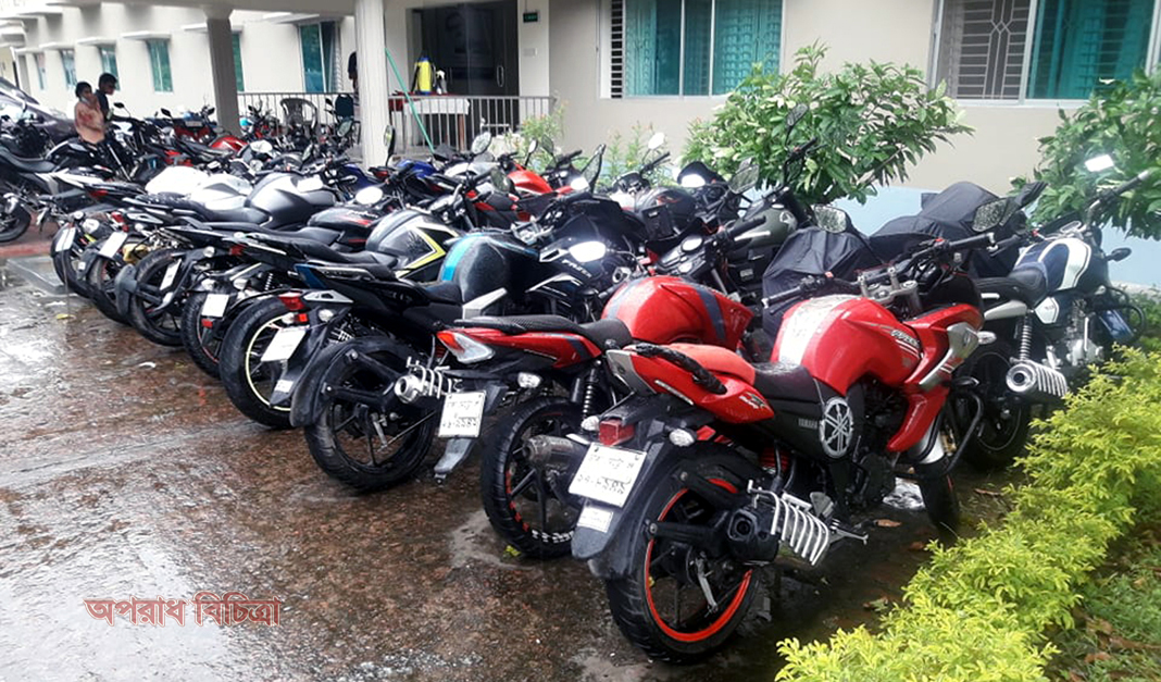কুয়াকাটা সৈকতে এবার বাইক রাইডিংয়ে পর্যটকরা