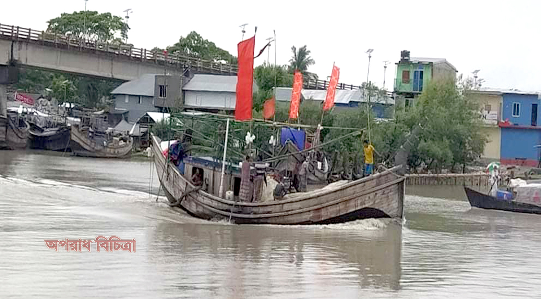 মহিপুরে এক কিশোর জেলে নিখোঁজ