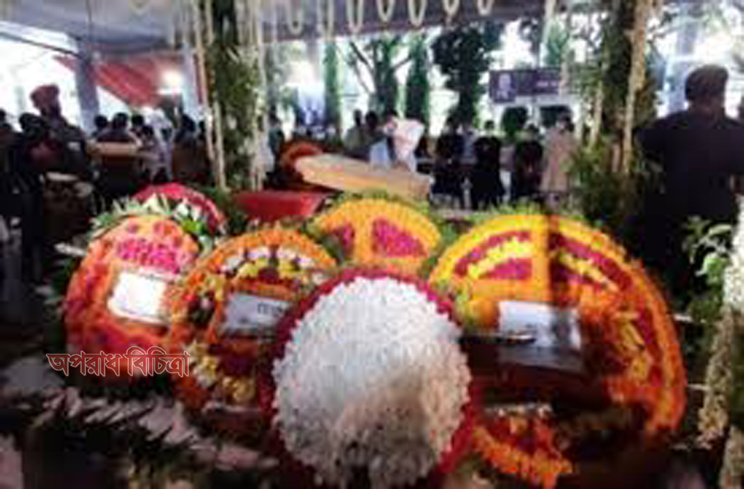 সি আর দত্তকে শেষ শ্রদ্ধা ঢাকেশ্বরী মন্দিরে