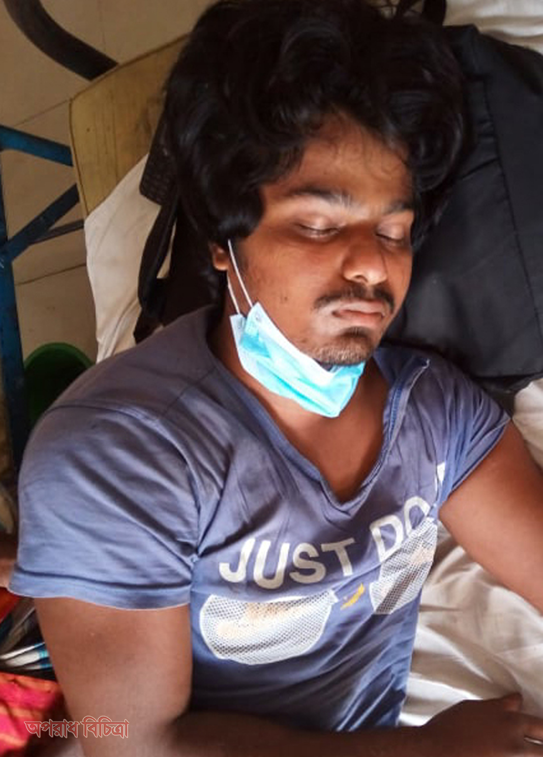 উজিরপুরে নটরডেম কলেজে অনার্সে পড়–য়া মেধাবী ছাত্র’র উপর সন্ত্রাসী হামলা
