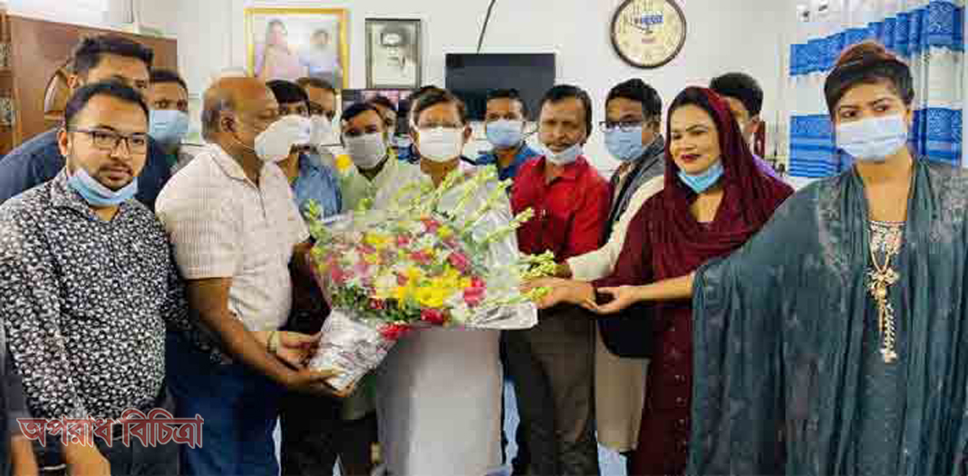 সকল অনিয়ম জাতীর কাছে সাংবাদিকদের তুলে ধরতে হবে : মন্ত্রী গাজী