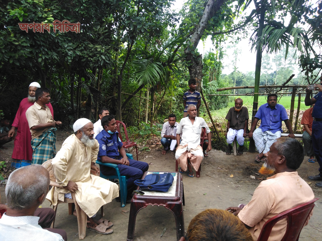 আদিতমারিতে অবৈধভাবে সংখ্যালঘু পরিবারের জমি দখল করার অভিযোগ