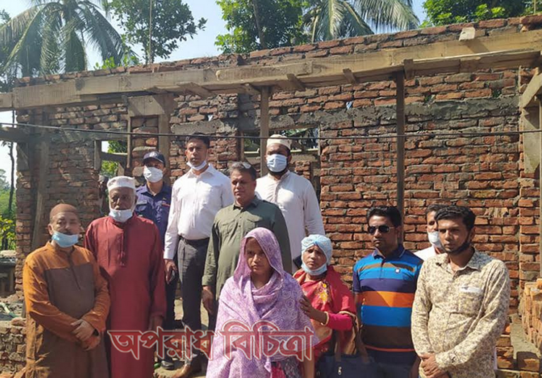 দুমকিতে প্রধানমন্ত্রী প্রতিশ্রুতিতে ঘর পেল ৩শ পরিবার