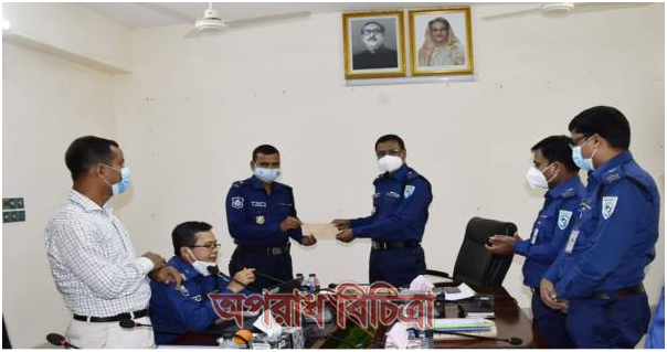 ওসি আজিম উদ্দিন  পুরষ্কিত হলেন পিয়ারা বেগম হত্যার রহস্য উম্মোচন