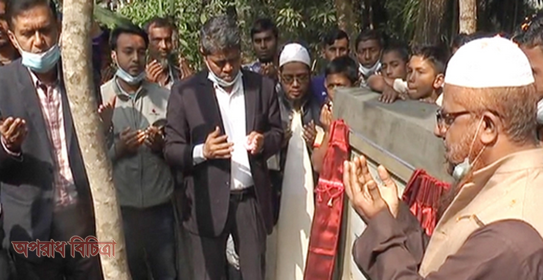 অবশেষে নোয়াখালী পৌরসভায় সাঁকো সরিয়ে হচ্ছে ব্রিজ