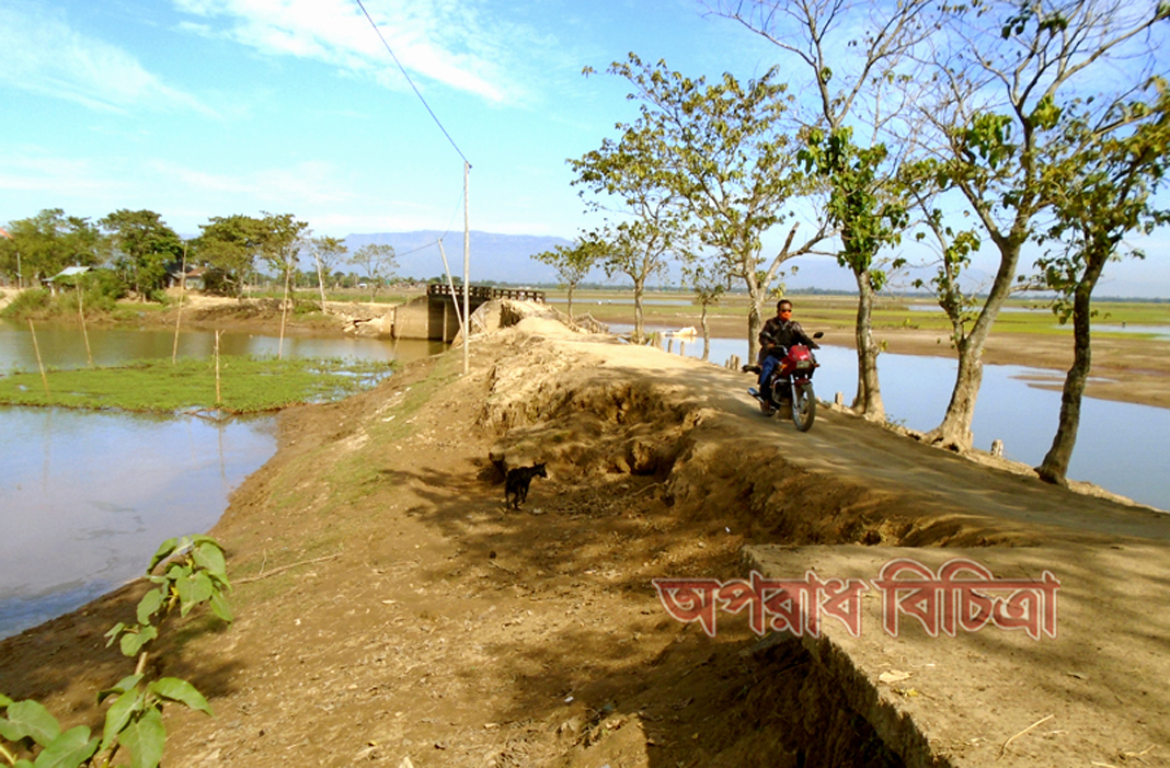 ৩০ বছরেও শেষ হয়নি তাহিরপুর-বাদাঘাট সড়কের নির্মাণ