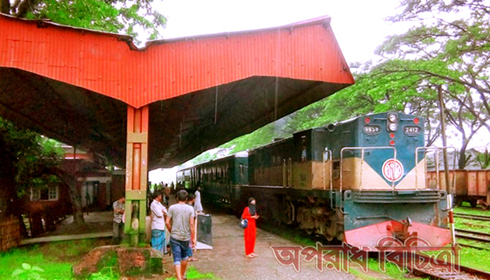 সিলেট-ছাতক ট্রেন ৯মাস যাবত বন্ধ যাত্রীদের চরম ভোগান্তি