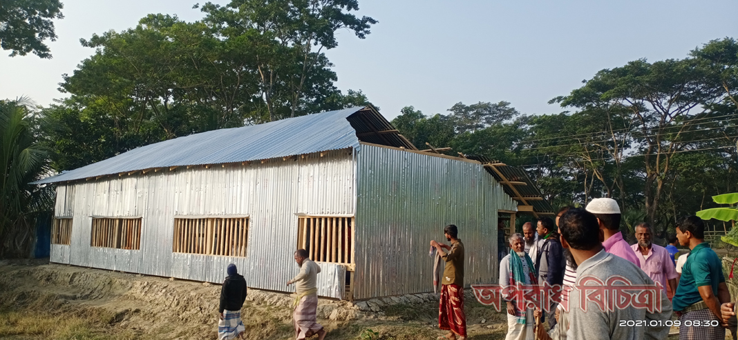 এক অসহায় মা বিধবা বিনা রানী মিএ  নিরাপত্তাহীনতায় ভুকছেন জমি দখলের পায়তারা ও মিথ্যা মামলায় দিয়ে হয়রানির অভিযোগ