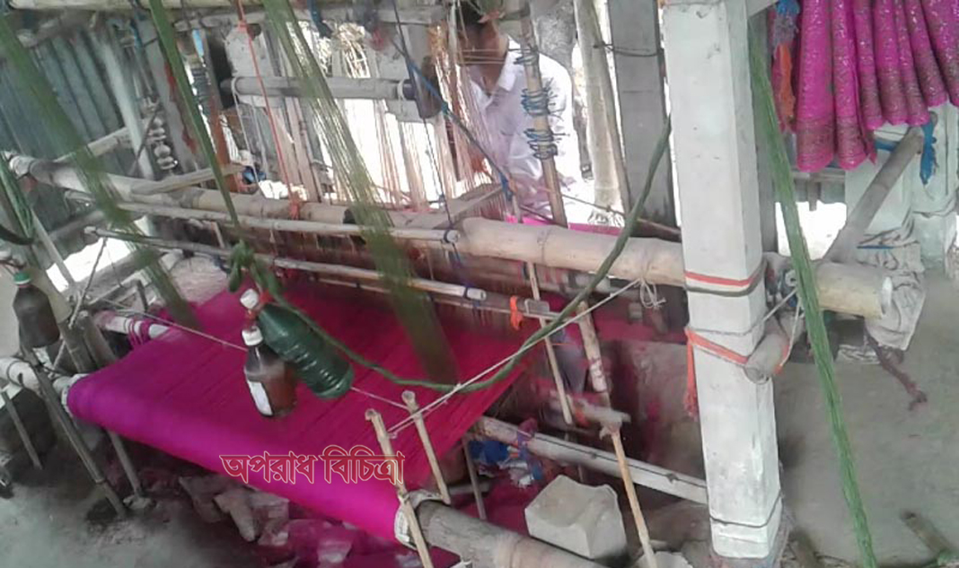 অর্থের অভাবে কুড়িগ্রামের রৌমারীর তাতঁ শিল্প প্রায় বিলপ্তির পথে