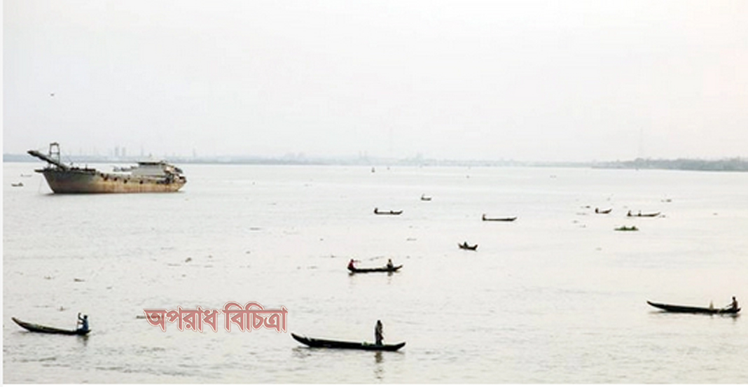 কর্ণফুলীতে আবারও নৌকাডুবি, যুবক নিখোঁজ