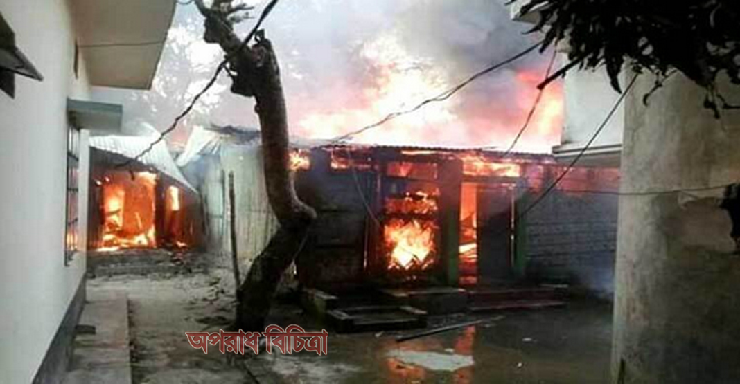 চট্টগ্রামে গ্যাসের চুলার আগুনে ১৩ বসতঘর পুড়ে ছাই