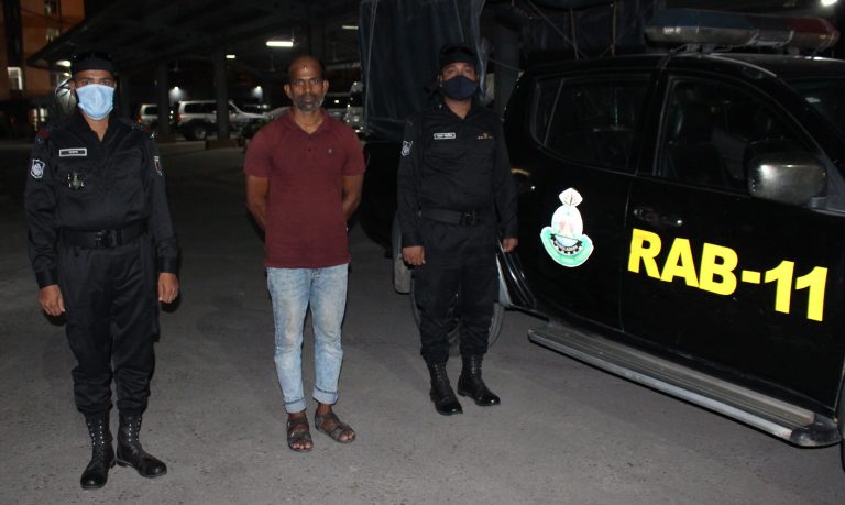 নাঃগঞ্জে ভেজাল খাদ্য তৈরীর কারখানায়  অভিযান,ভেজাল পণ্যসহ আটক-১