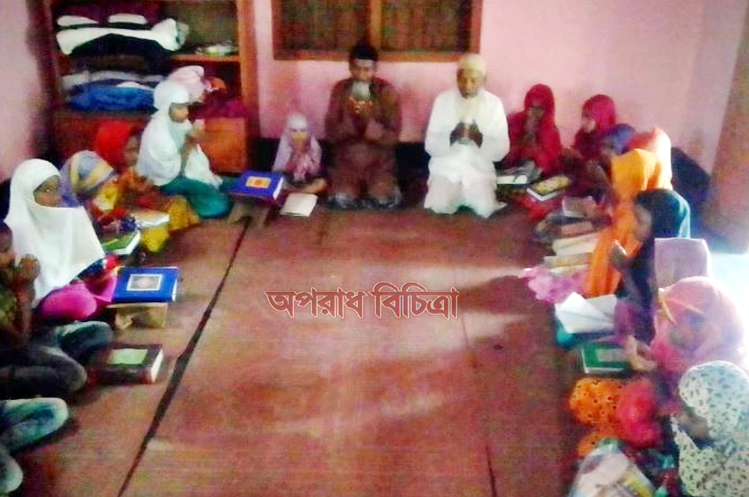 ঠাকুরগাঁওয়ে অধ্যাপক অপু উকিলের রোগমুক্তি কামনায় দোয়া মাহফিল