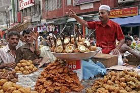 মন ভরেনি লকডাউনে ইফতার কেনায়